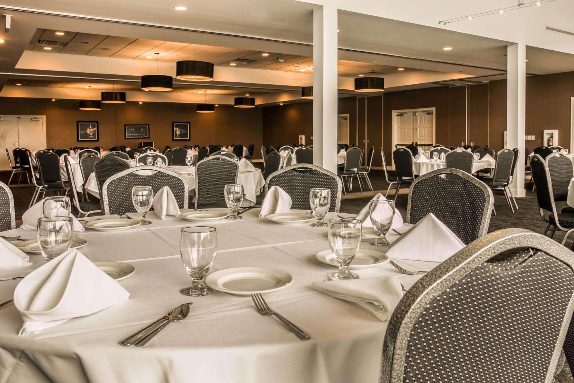Shoreline Inn & Conference Center, Ascend Hotel Collection Muskegon Ngoại thất bức ảnh