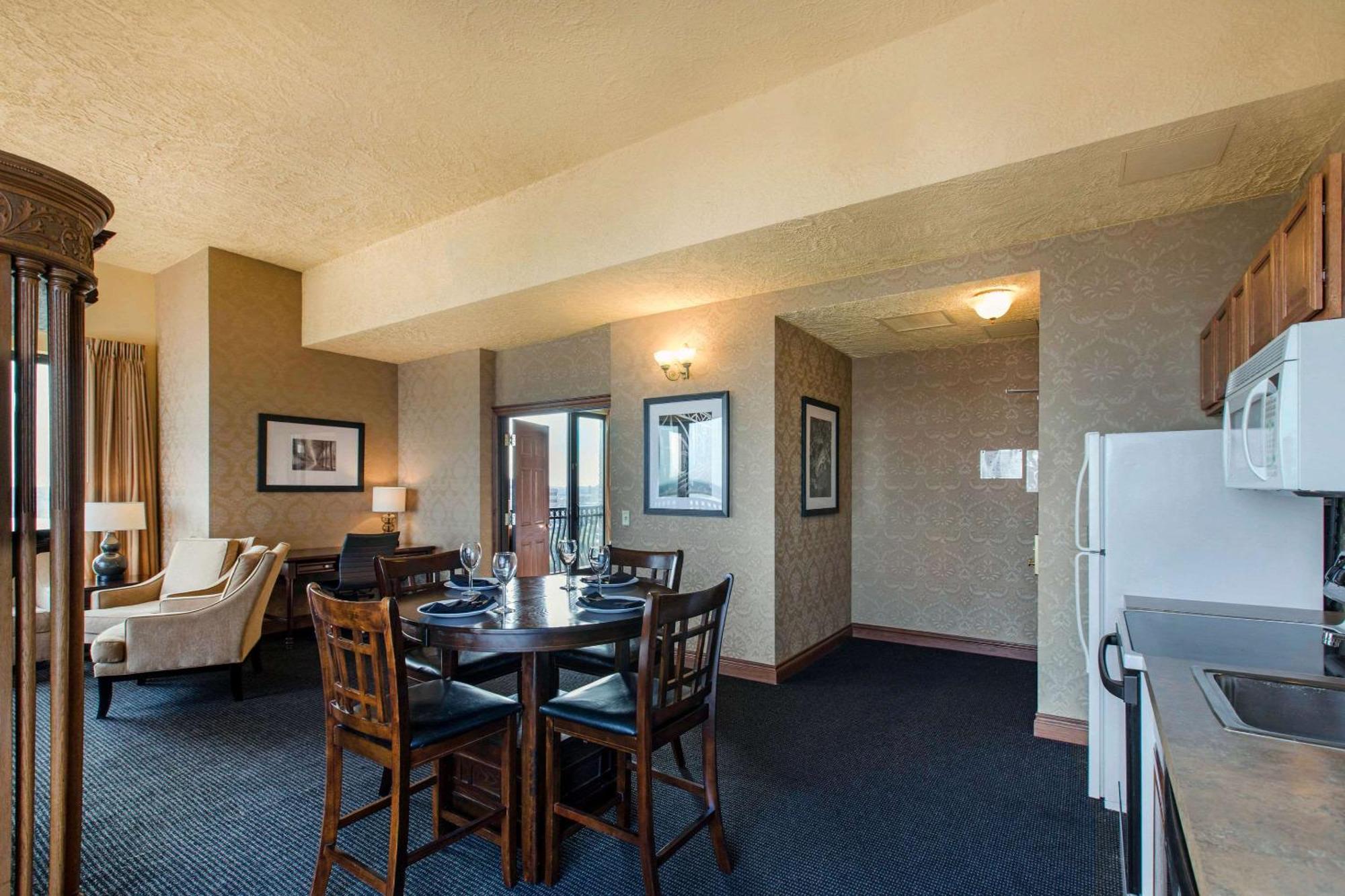 Shoreline Inn & Conference Center, Ascend Hotel Collection Muskegon Ngoại thất bức ảnh